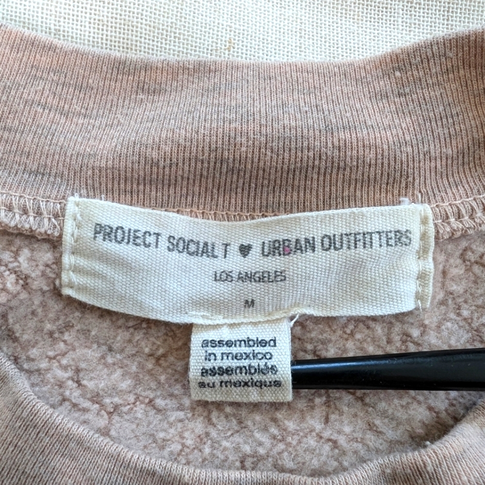 Urban Outfitters women's   Sweater size M color cream - Picture 3 of 7